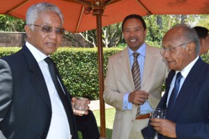 L’ambassadeur du Japon portant un toast à l’amitié japonaise-malgache. (photo Nary Ravonjy)