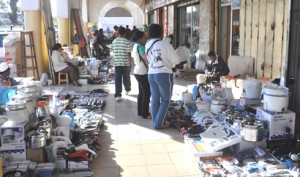 Les appareils électriques contrefaits inondent le marché à Madagascar.