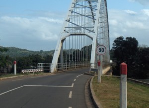 Le développement passe aussi par le renforcement des infrastructures routières.