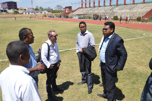 Un stade d’athlétisme et pas autre chose