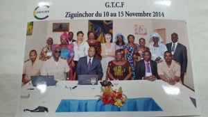 Rosa Rakotozafy avec les autres participantes à la formation GTCF au Sénégal.