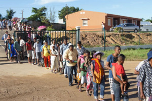 Très tôt, mardi dernier, les patients de Mahajanga ont déjà formé une longue file d’attente à l’hôpital « Manara-penitra » pour être certains d’être reçus.