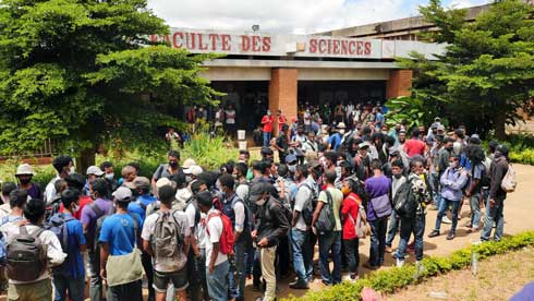 Digitalisation des bourses d’études : 40 000 étudiants fantômes démasqués