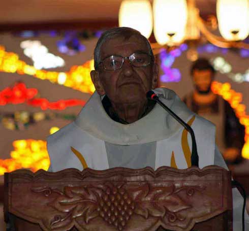 Aumônerie internationale Ankadivato : Une messe de requiem pour le Père de Torquat