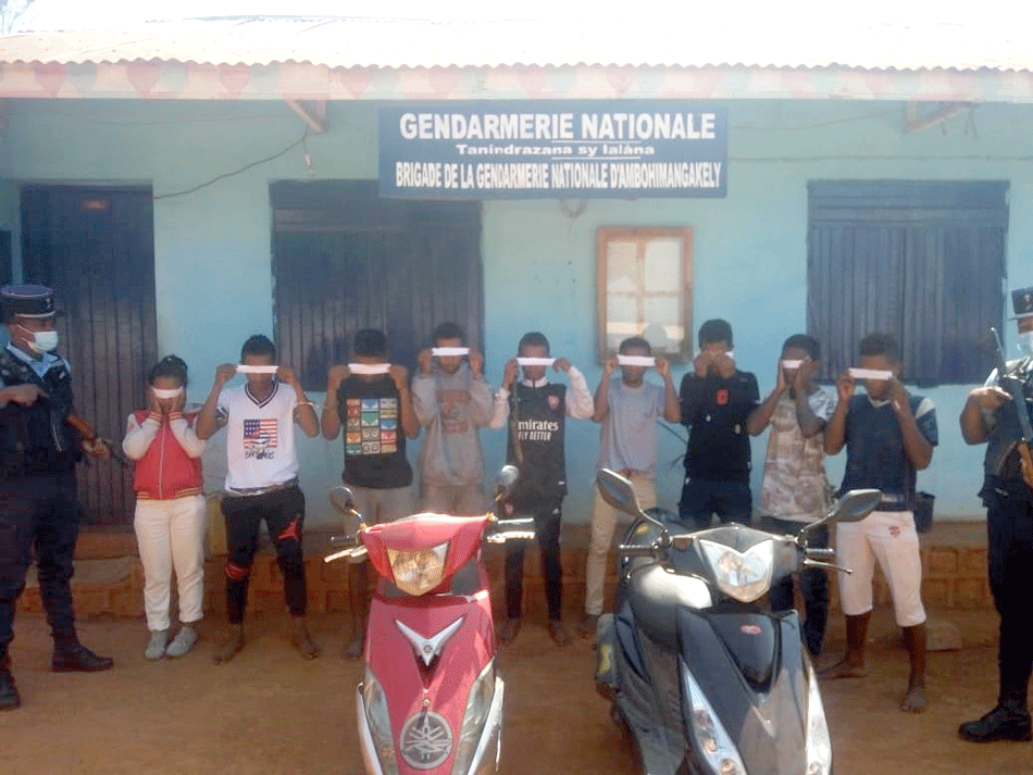 Nampangain’ny « Facebook » : Tambajotra mpangalatra môtô voasambotra, nadoboka eny Tsiafahy