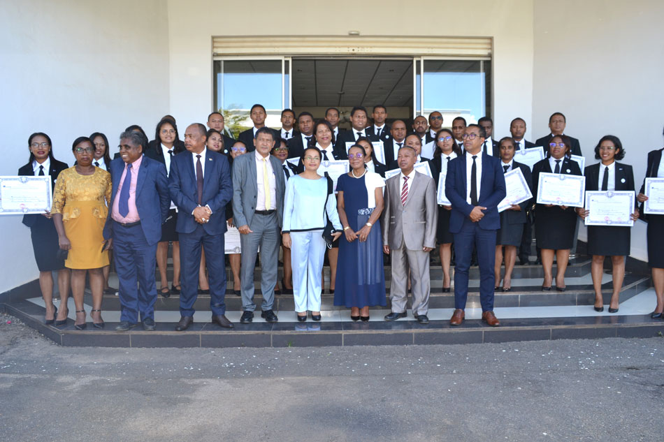 Hautes Etudes en Administration : La promotion VINA prend son envol