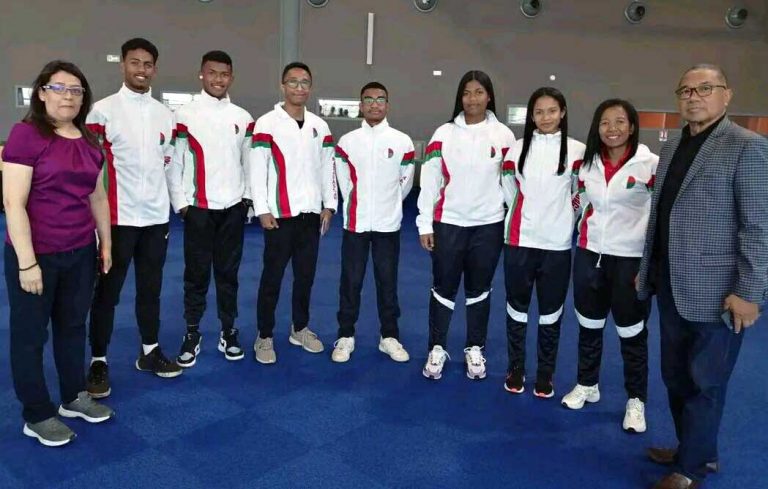 Karaté-do-Sommet africain : La délégation de Solofo Barijaona et de Emile Vazaha dans un même avion 