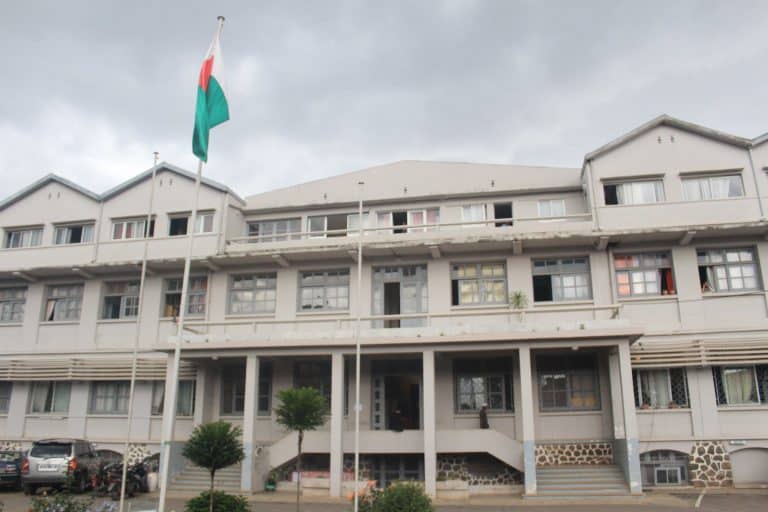 Accaparement de terrains : L’Association des Chercheurs-enseignants tire la sonnette d’alarme