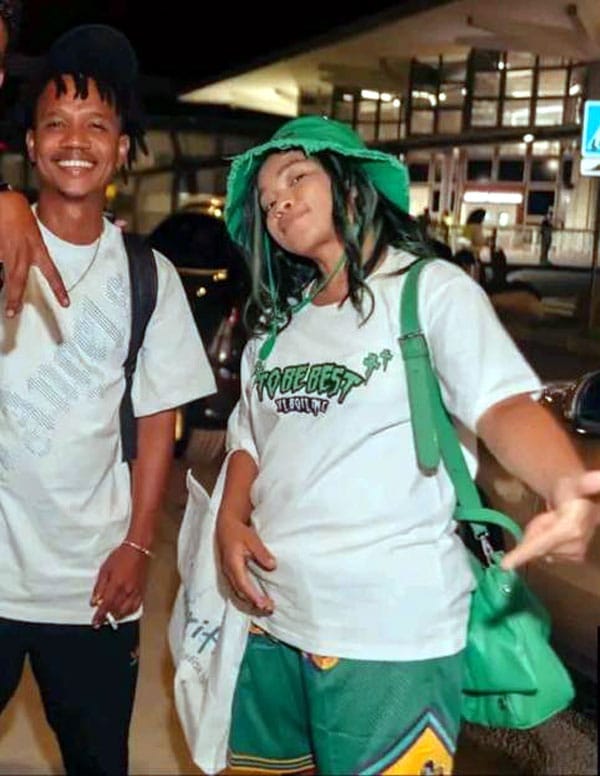 Artistes : Auxiliaires des politiciens