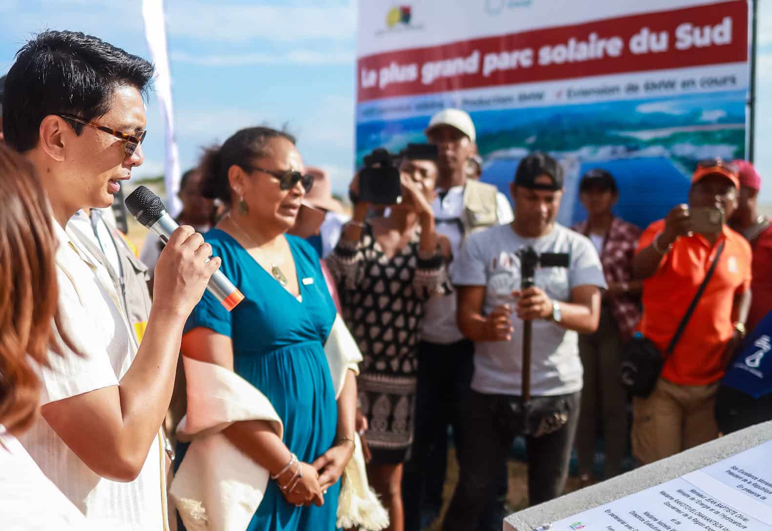 Andry Rajoelina Fort Dauphin Lancement Du Premier Parc Olien De Madagascar Midi Madagasikara