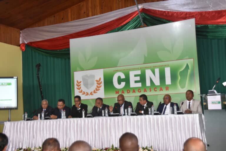 Élections législatives : L’opposition en tête dans les grandes villes