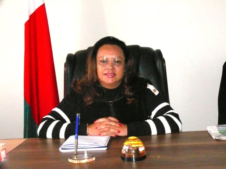 Hanitra Razakaboana : « Des sanctions pour les fonctionnaires indisciplinés »