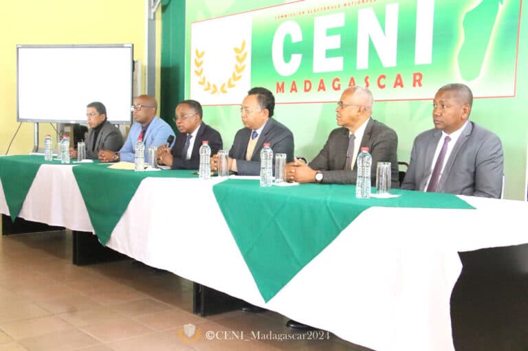 Élections communales et municipales: 5 387 listes pour 1 695 communes du pays