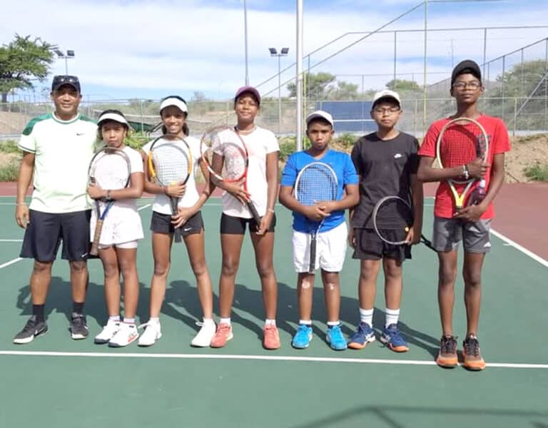 Tennis – Afrique Australe : Les Akomba, éliminés en demi-finale
