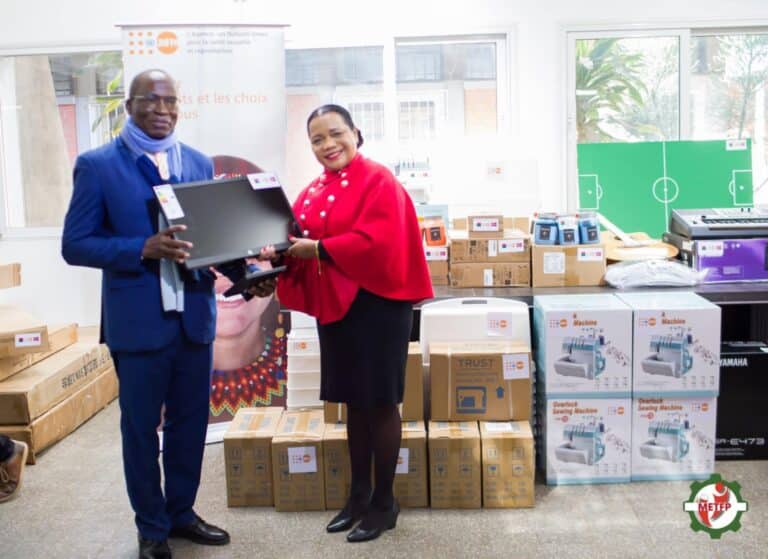 Éducation sexuelle : Redynamisation des coins jeunes dans les lycées techniques