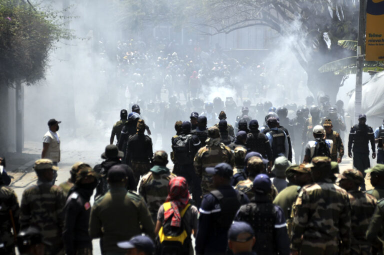 Ambohidahy : Mpitandro filaminana maromaro voasambotr’ireo mpitokona