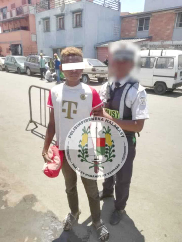 Carlton Anosy :  Un pickpocket arrêté par la foule, sauvé d’un lynchage