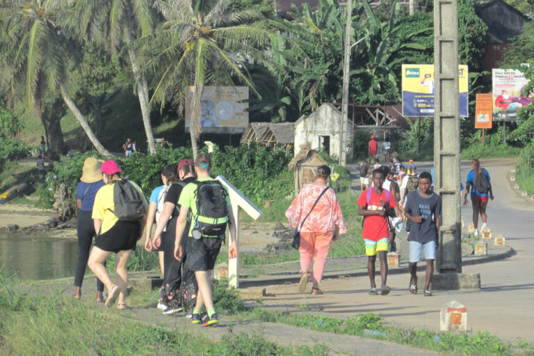 Tourisme : « Les impôts à payer sont trop élevés », déplorent les guides