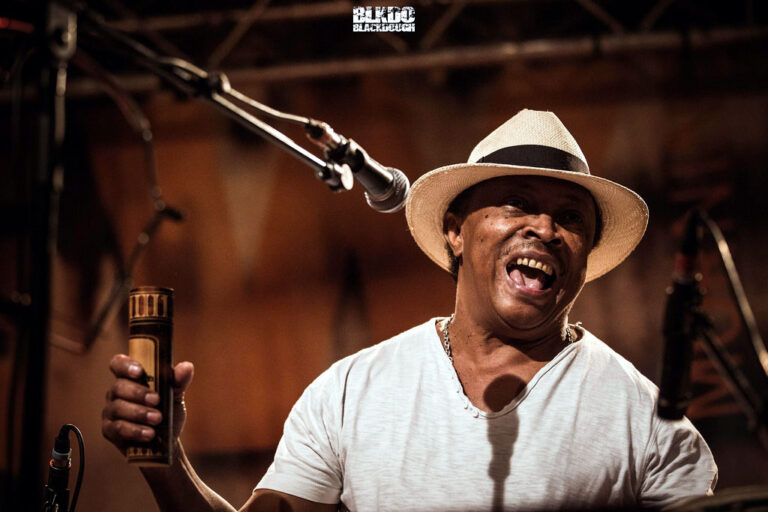 Marius Fenoamby : « Les chanteurs ne sont pas des girouettes ! »