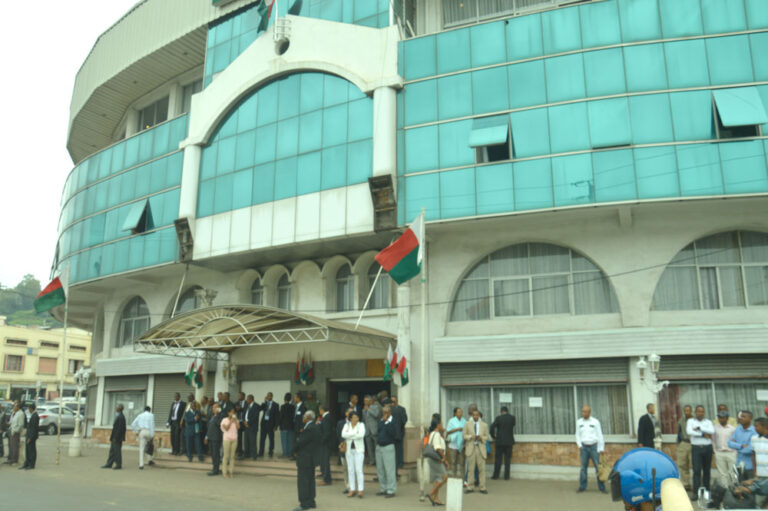 Sénat : Fin de mandat confirmée par la HCC