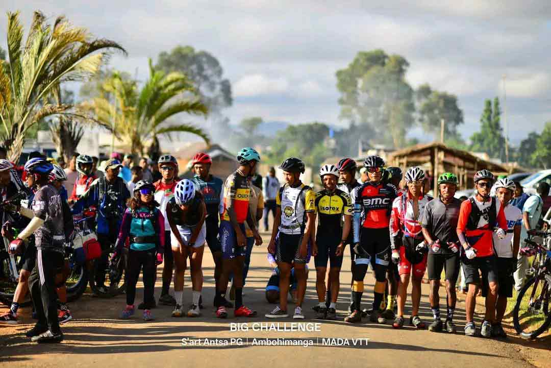Journée mondiale du vélo : Les cyclistes en fête à travers un grand carnaval ce jour