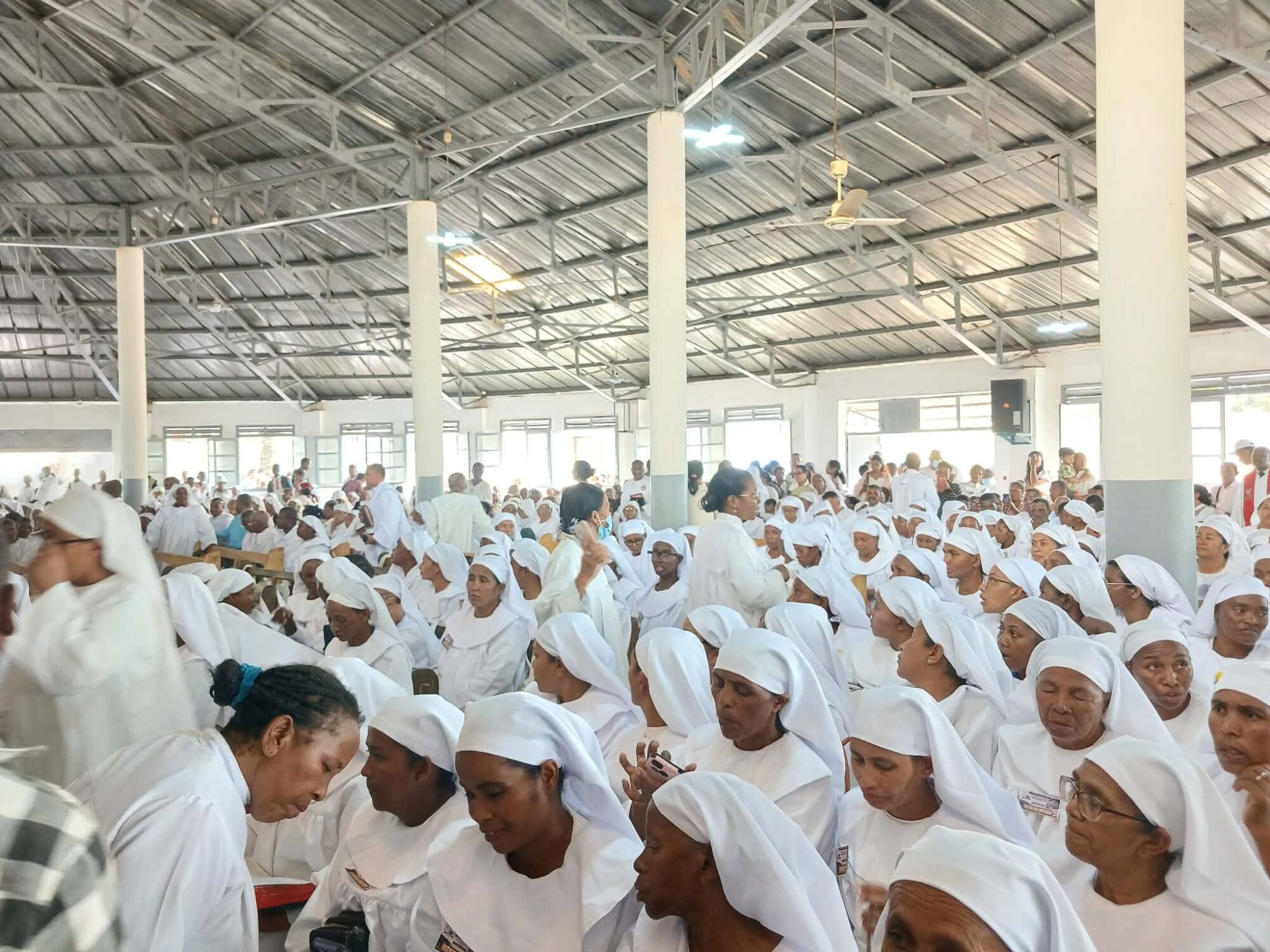 Tobilehibe Ankaramalaza : Consécration de 613 nouveaux « mpiandry », avec, en toile de fond, un rassemblement politique d’exception