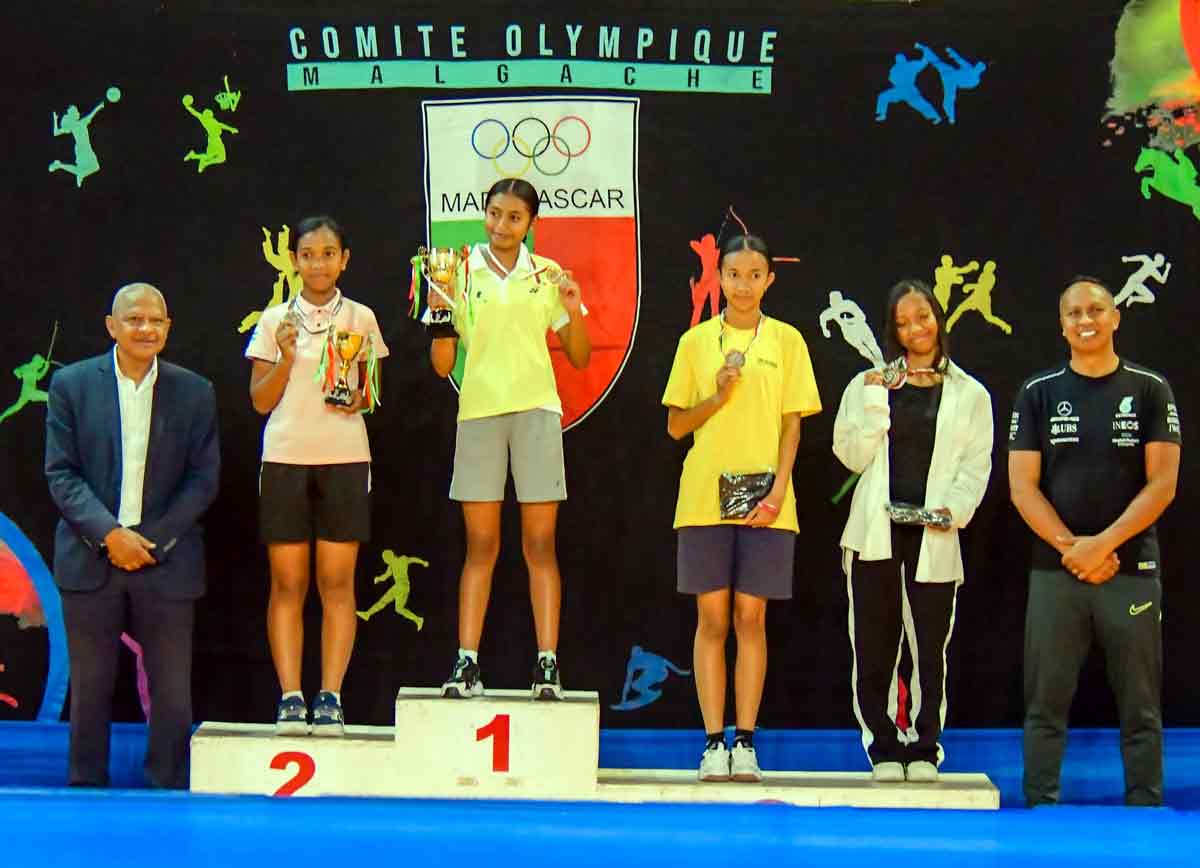 Manoa Razafitsara Wins Girls' U17 Madagascar Badminton Title